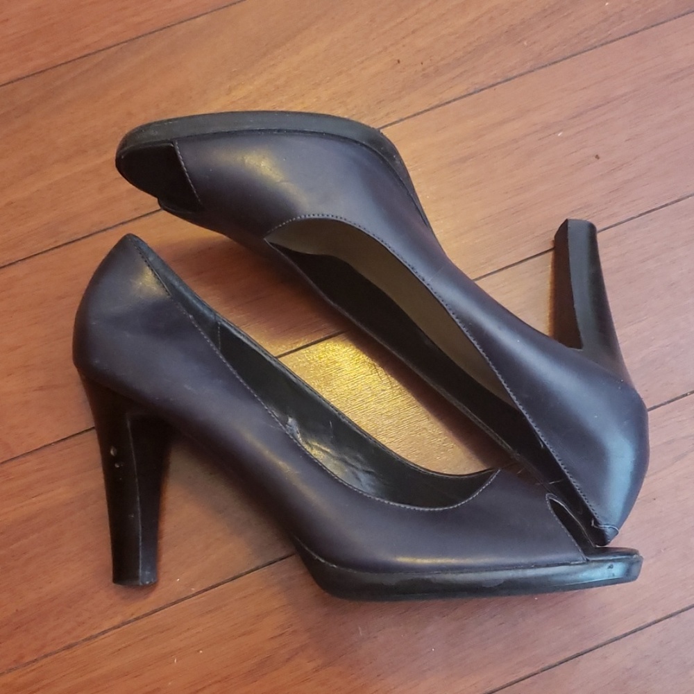 Pumps/Heels